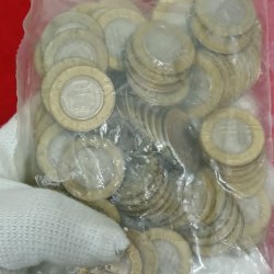 Alternative view of Ten Rs Scare Coin 2006 Year Noida Mint RBI Sealed Packed Pkt