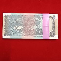 Alternative view of Extremely Rare 100 Rs Agriculture Cobalt Issue Bundle Governor RN Malhotra Prefix Creamy Choclate Bundle 2AL 036401