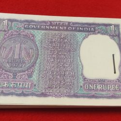 Alternative view of Extremely Rare One Rupee Bundle 1978 Manmohan Singh A-38 Serial Wise 100 Notes Gem Condition 784101