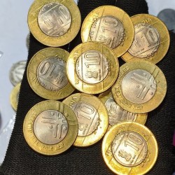 Alternative view of Ten Rs Scare Coin Cross 2007 Year Noida Mint Unc Condition