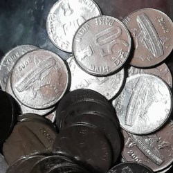 Alternative view of 50 Paise 2002 Calcutta Mint 100 Pcs Given Unc Condition