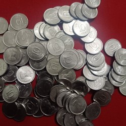 Alternative view of Ten Paise Button Scare Coin 1996 Year Noida Mint 100 Pcs Given Bunc Condition