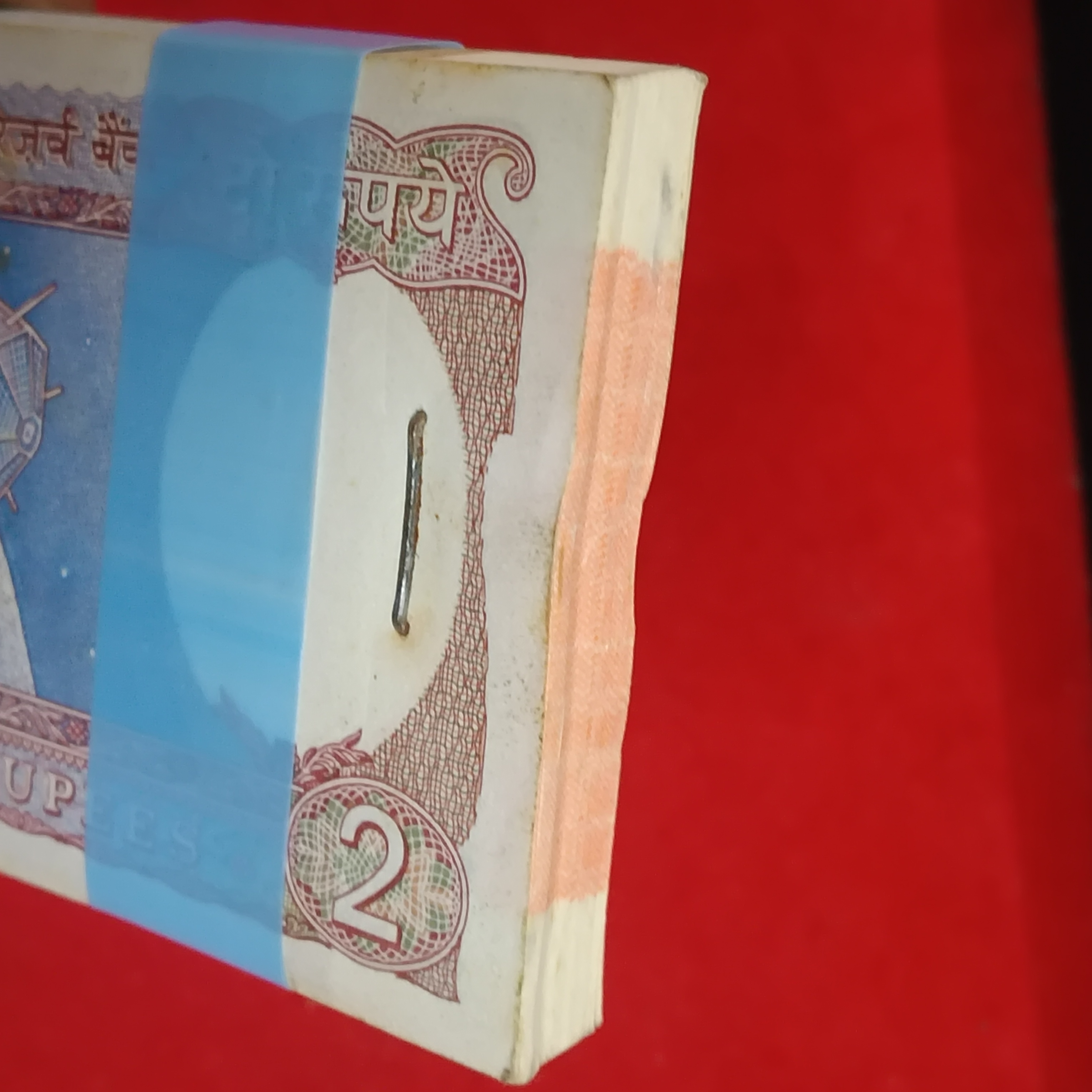 Two Rs Old Satalite Bundle Governor RN Malhotra Unc Condition 832401 - Image 7