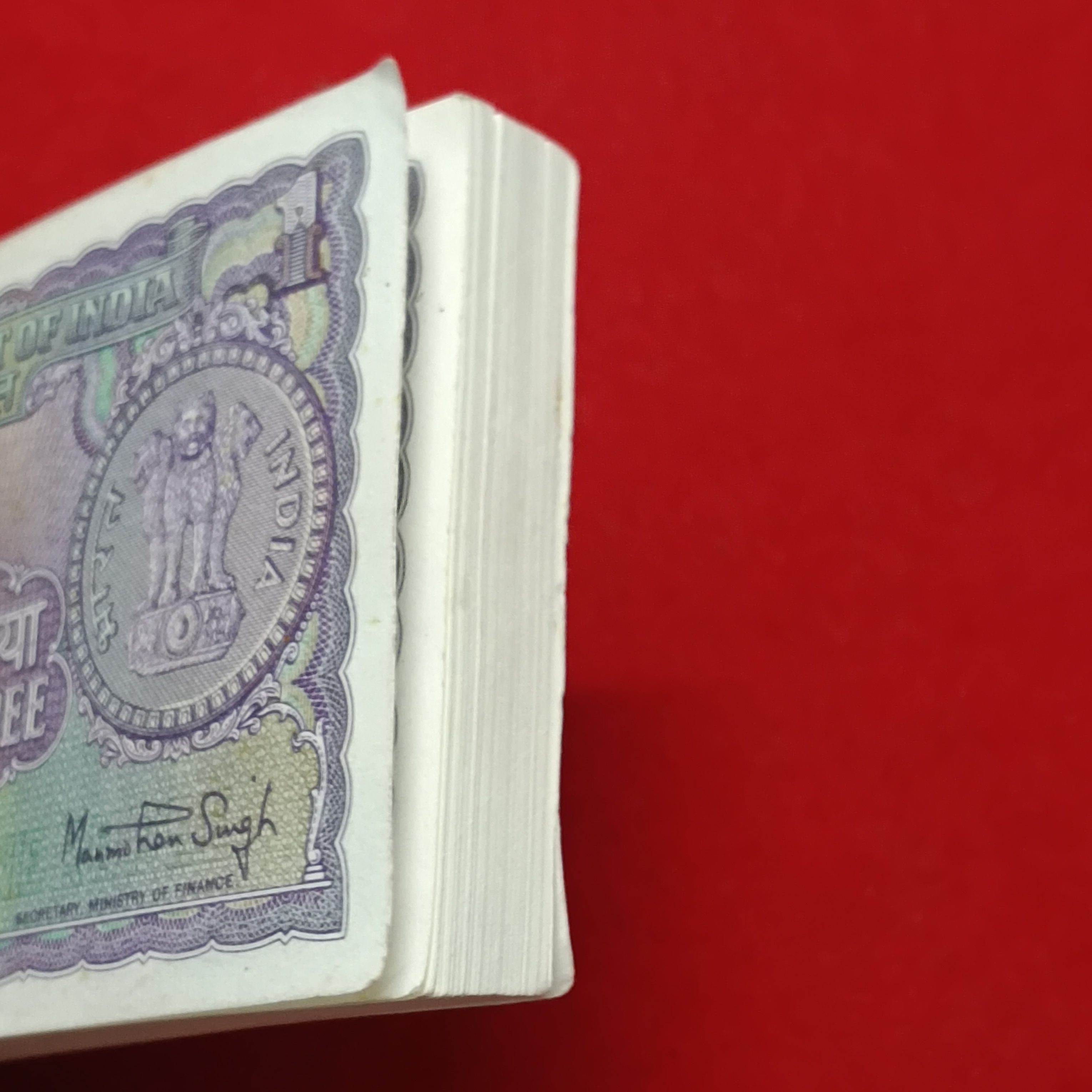 One Rs Big Coin Bundle Finance Minister Manmohan Singh Reverse 786 Number 1978 Year Gem Bunc Milky White Condition 069601 - Image 6