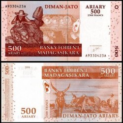 Madagascar 500 Ariary from 2004 features women with hat-weaving baskets World Banknote UNC Unique and rare
