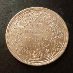 Alternative view of VICTORIA QUEEN 👑👑 YEAR. 1862 DOT VARIETY .......................... 1862+5=1867 year WEIGHT 11.5 GM ORIGINAL GAUARANTEE EXCELLENT CONDITION Same and similar piece available