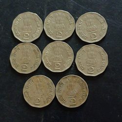 Alternative view of Republic India Denominaton 2₹ Chhatrapati Shivaji Metal coper nickel Condition as image