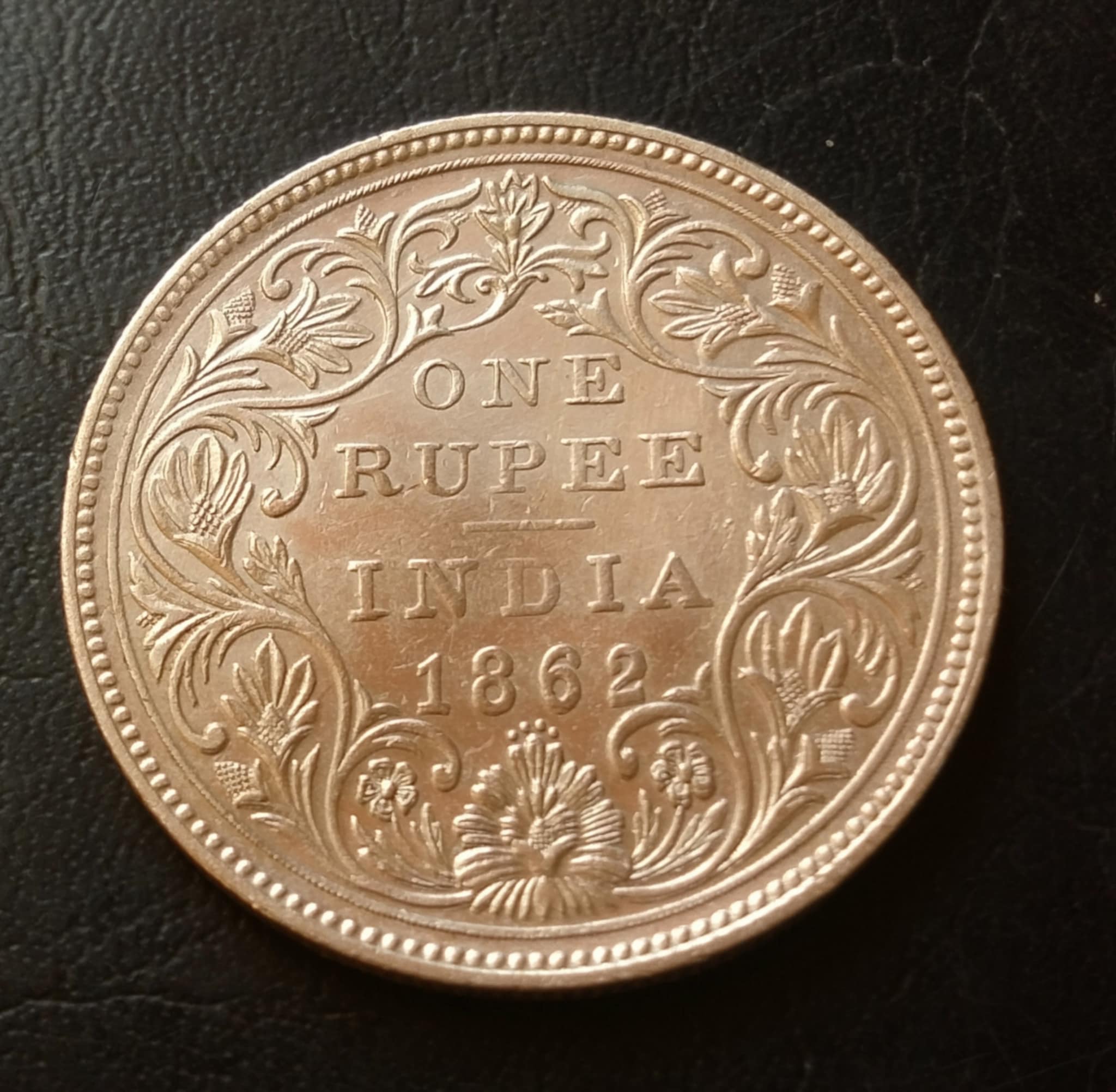 Silver British India Victoria queen 4dot Denomination 1 ₹ Excellent condition Same and similar piece available - Image 2