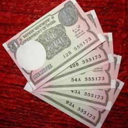 Single Note One Rupee 2018 New Fresh Notes Sign By Subhash Garg Single Given Most Demanding and Valuable