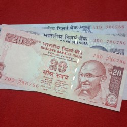 Alternative view of 'RARE' 786786 3 NOTE SET GEM UNC CONDITION DENOMINATION IN 100,50,20