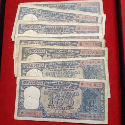 Alternative view of Rare Rare Rare 100 Rs Daimond Issue Note Governor LK Jha Fine Condition 1 Pcs Given