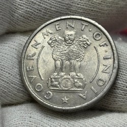 Alternative view of One Rs Copper Nickel Rare Coin Unc Condition 1950 Year Bombay Mint