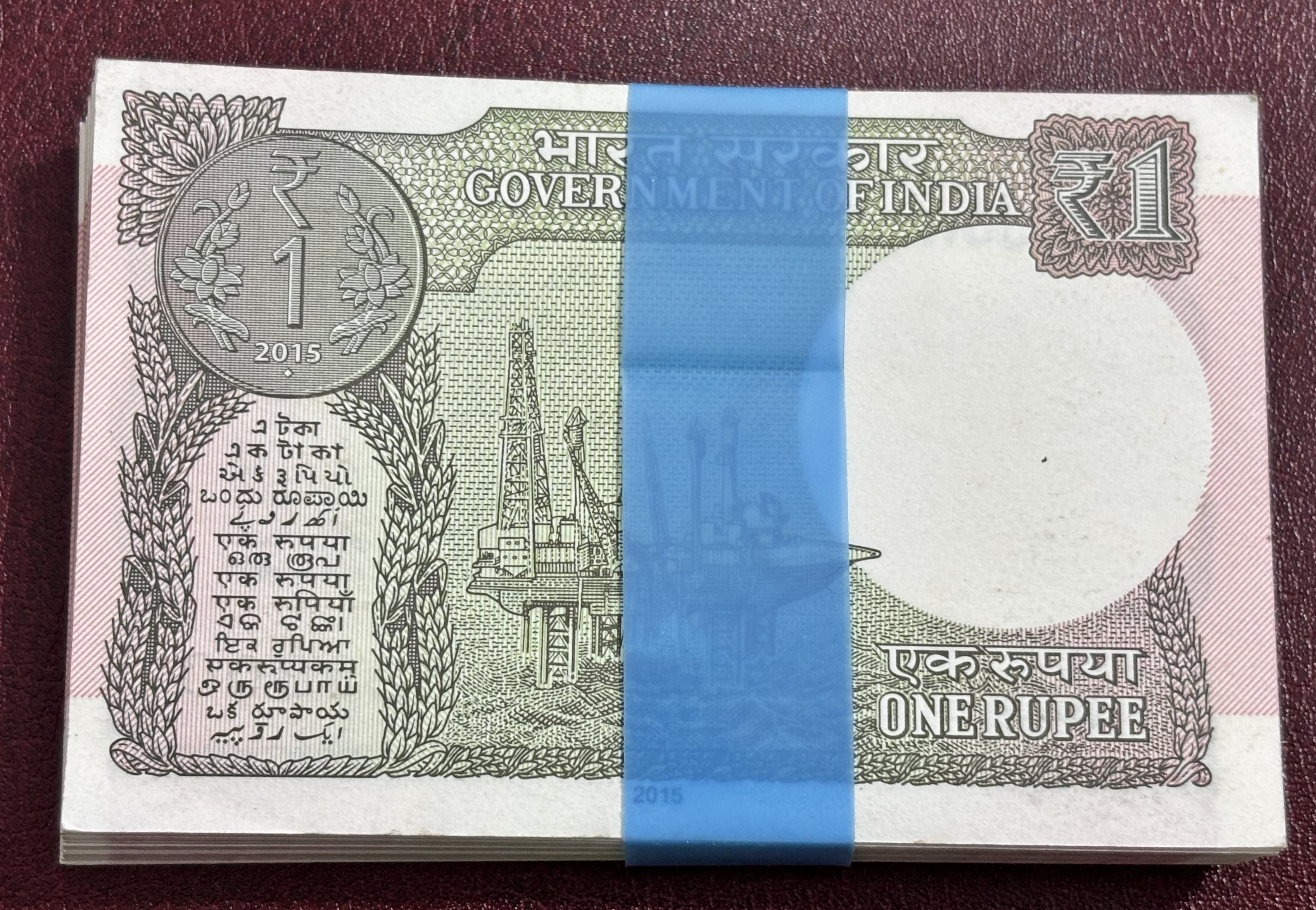 one rupee 2015 pink colored bundle - Image 2