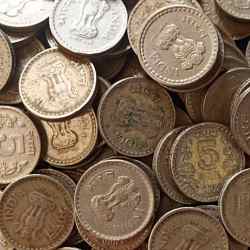 Republic India Denominaton 5₹ Metal coper nickel 100 piece Same and similar piece available