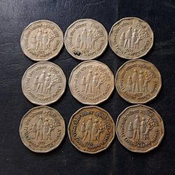 India Small family happy family Denomination 1₹ Excellent condition same and similar set are available