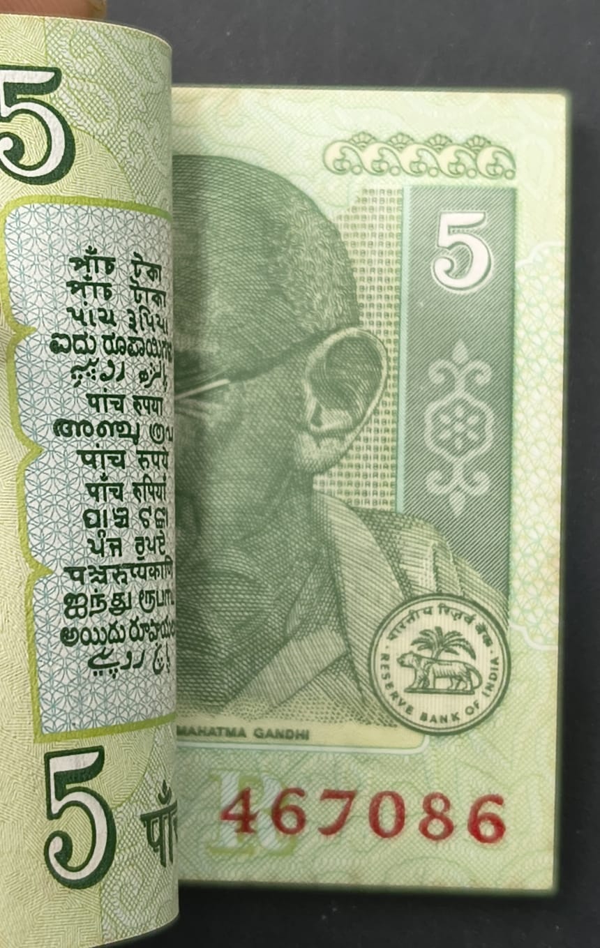 5 rupees tractor issue subbrao rare ( 100 note ) serial packet