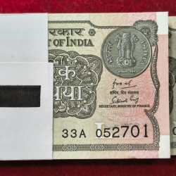 1 Rupees 2018 Governor Subhash GARG Rare GEM Serial Packet with Fancy Number Ending 786