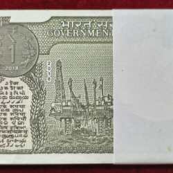 Alternative view of 1 Rupees 2018 Governor Subhash GARG Rare GEM Serial Packet with Fancy Number Ending 786