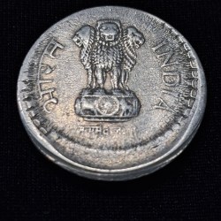 Alternative view of 5 RUPEE 2001 HYDERABAD MINT OFF CENTRE ERROR COIN #3