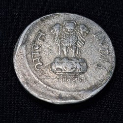 Alternative view of 5 RUPEE 2001 OFF CENTRE ERROR COIN #4