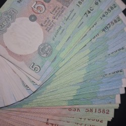 Alternative view of 5 RUPEE SIGNATURE SET GEM UNC CONDITION RARE TO FIND ALL NOTE ENDING SAME LAST THREE DIGIT 582