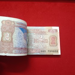 Alternative view of Two Rs Satalite Bundle Gem UNC Condition Reverse 786 Governor RN Malhotra 720601