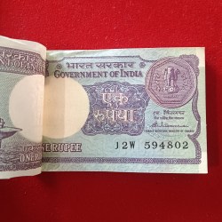 Alternative view of One Rs Old Bundle Finance Minister S Venkatraman 1985 Year Gem Unc Condition 594801