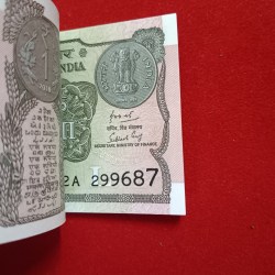 Alternative view of One Rs Full Telescopic Bundle 2018 Year Finance Secretary Subash Garg Republic of India 299601