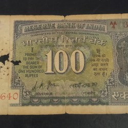 Reserve Bank of India 100 Rs . Note Back side Mahatma Gandhi Condition as imege Same and similar piece available