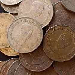 Republic India Denominaton 2₹ Metal copper nickel Backside of sardar Vallabhbhai Patel 25 piece given Same and similar piece available