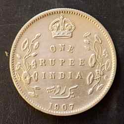 Alternative view of Silver British India King and emperor Edward VII Denominaton 1 ₹ Year 1907 Condition as imege Same and similar piece available
