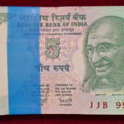 5 RUPEES GANDHI GOVERNOR Y.B.REDDY RARE SERIAL PACKET
