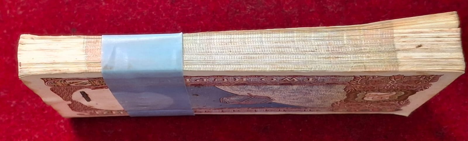 2 RUPEES SATELLITE GOVERNOR MANMOHAN SINGH RARE SERIAL PACKET WITH DOUBLING NUMBER 890890 - Image 4