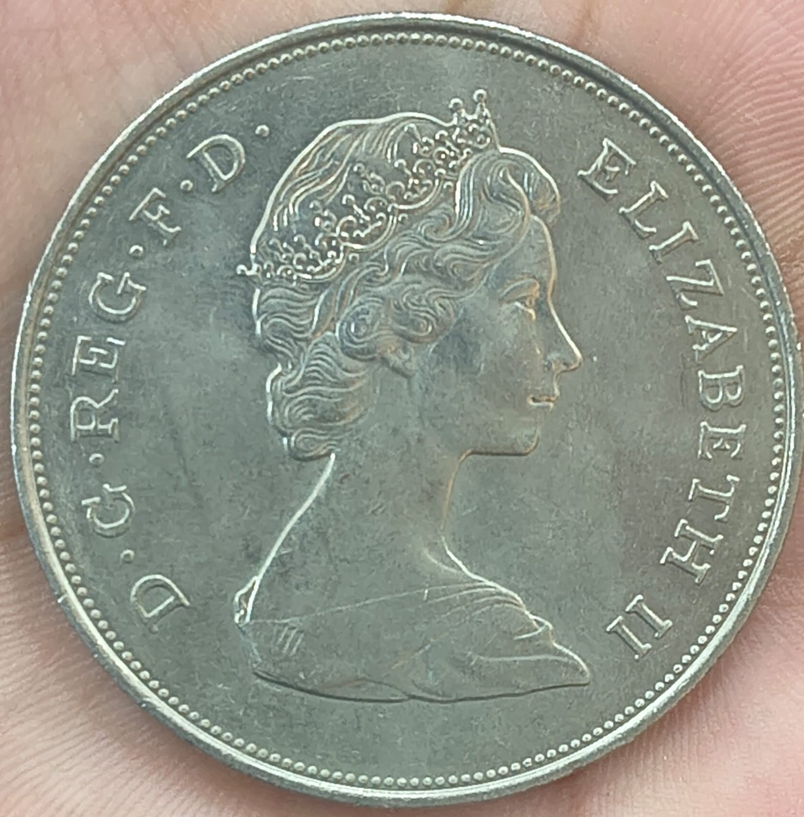 United Kingdom 25 New Pence 1980 - Elizabeth II Queen Mother RARE COIN #A-481 - Image 2