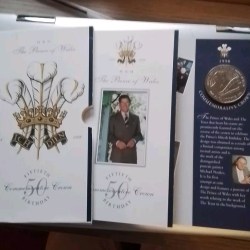 United Kingdom, 5 Pounds, 1998, 50th birthday of HRH The Prince of Wales, Royal Mint folder, KM #995, BUNC.