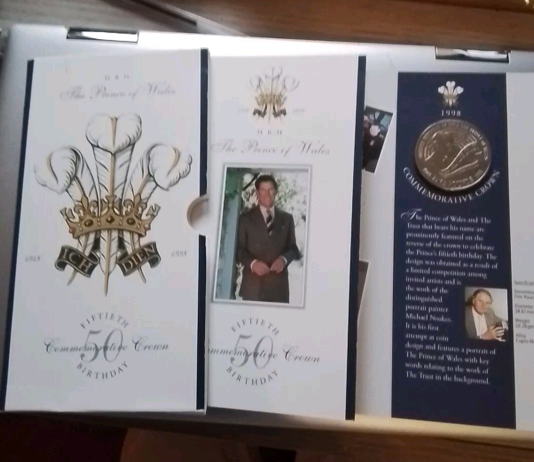 United Kingdom, 5 Pounds, 1998, 50th birthday of HRH The Prince of Wales, Royal Mint folder, KM #995, BUNC.