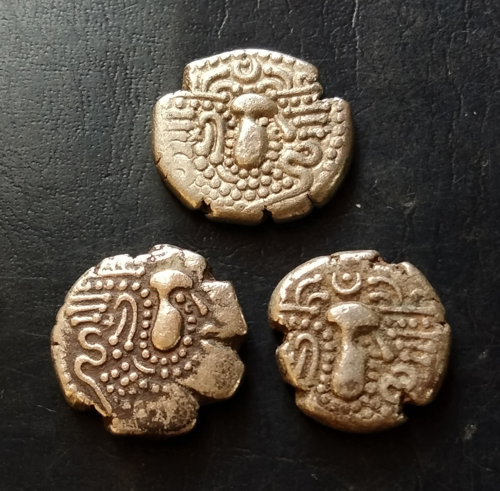 ANCIENT SILVER🥈 Gadhiya Indo Sassanian Rulers of Malwa Thin Planchet Type Silver Drachm Coin DS 318 CONDITION *XF* Weight 4 GM EACH👑 1 3 piece given Same and similar piece available