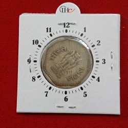 Alternative view of One Rs Copper Nickel Scare Coin 2 "o Clock Error Coin 1984 Year Calcutta Mint RBI Mistake Coin