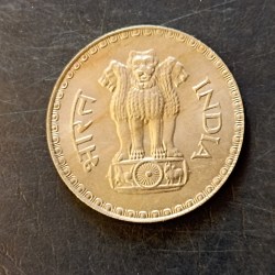 Alternative view of Republic India Denominaton 1₹ Year 1981 Matel copper nickel Same and similar piece available