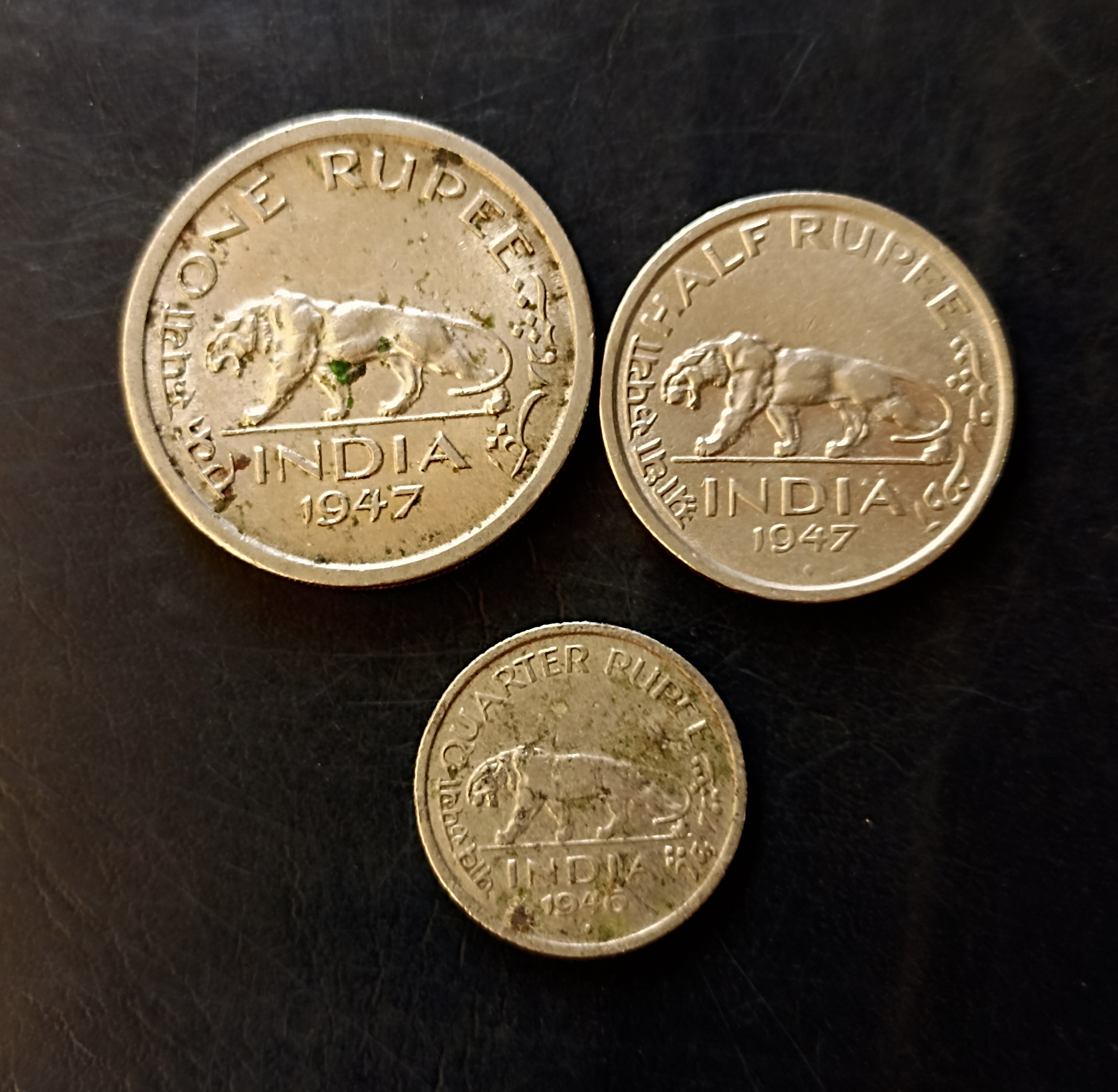 British India King and emperor George vi Denominaton 1₹-1/2₹-1/4₹ Year 1947 Metal copper nickel Same and similar piece available - Image 2