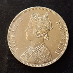 Alternative view of Silver British India denominaton 1₹ Victoria empress 1880 Full silver Same and similar piece available