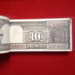 Alternative view of Ten Rs Black Boat Bundle Governor RN Malhotra Last Note Missing 426301