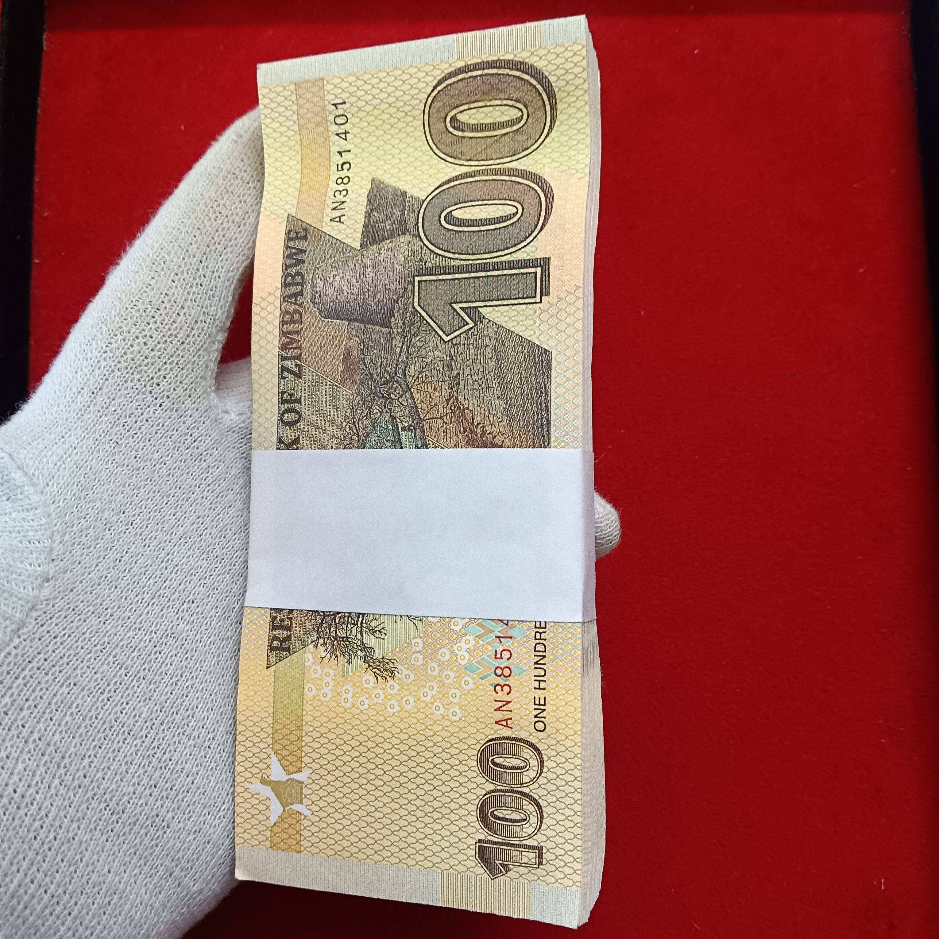 100 One Hundred Dollars Old Issue Serial Bundle Reserve Bank Of Zimbabwe Gem Bunc Condition - Image 3