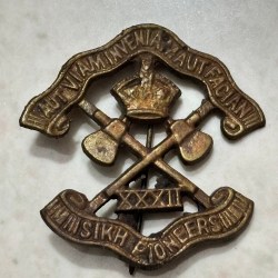 Indian Army 32nd Sikh Pioneers Regiment Bazaaar Cap Badge