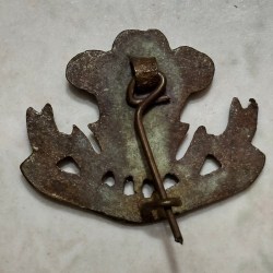 Alternative view of Welch regiment brass brooch badge