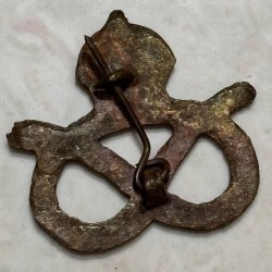 Alternative view of british army queen own royal badge