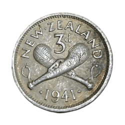 NEW ZEALAND Silver 3 PENCE Year 1941 King GEORGE-VI in Collectable Grade.