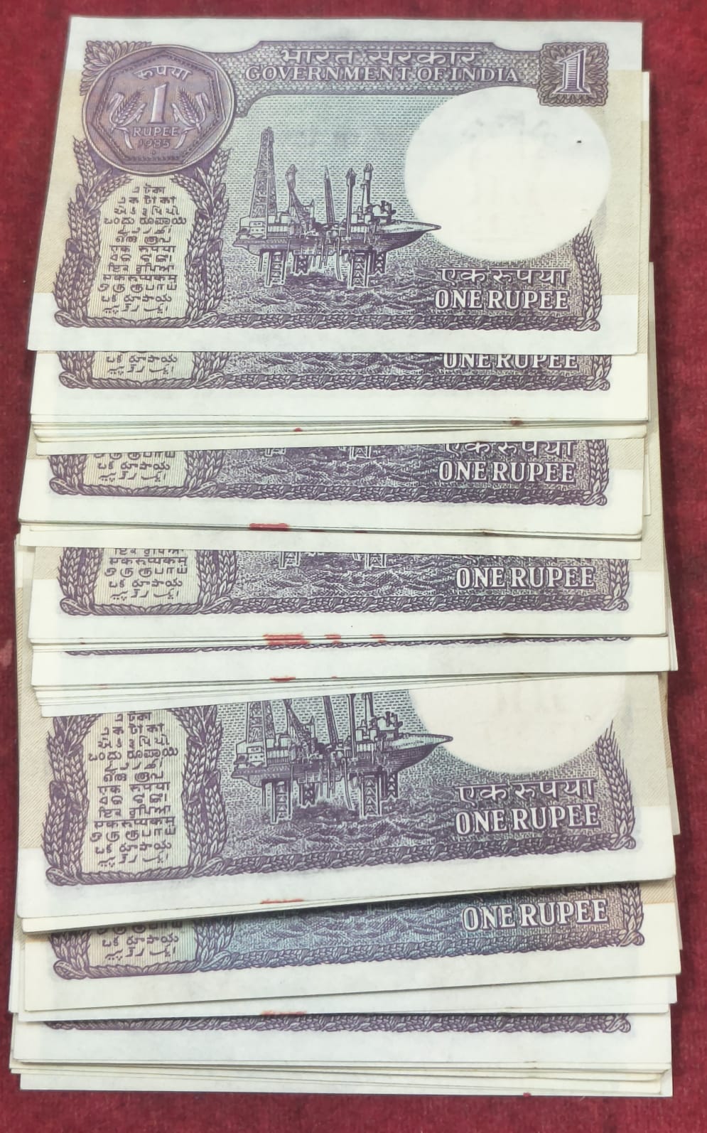 1 RUPEES MIX GOVERNOR MIX DATE RARE UNC ( 100 NOTE LOTT ) - Image 2