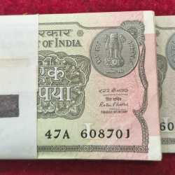 1 RUPEES 2016 GOVERNOR RATAN P WATEL GEM UNC RARE ( 100 NOTE ) SERIAL PACKET WITH SEMI FANCY DOUBLE 786