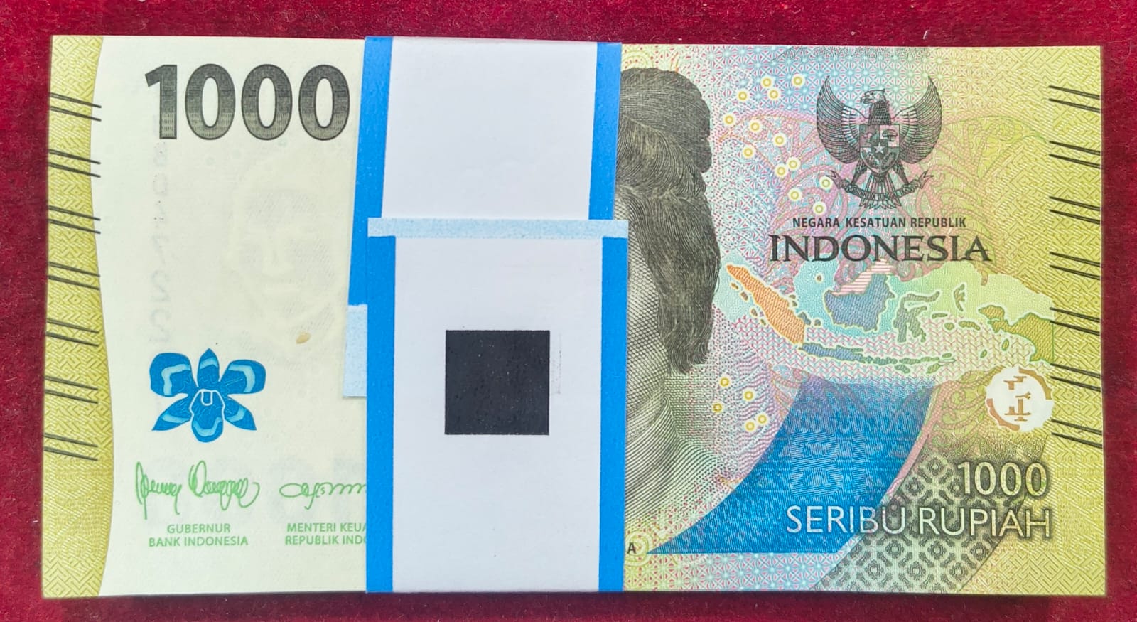 INDONESIA 1000 RUPIAH RARE (100 NOTE ) SERIAL PACKET GEM UNC